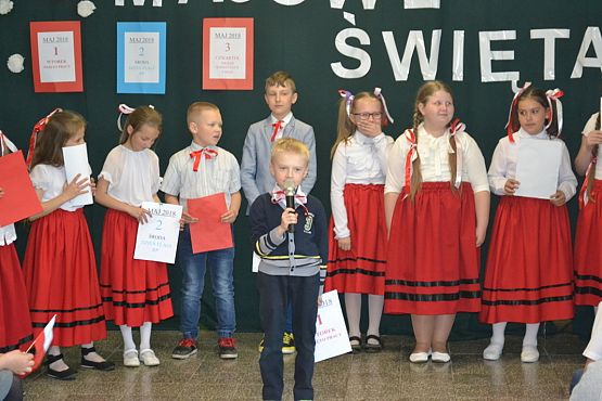 Grafika #15: "Witaj majowa jutrzenko"