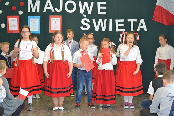 Grafika #18: "Witaj majowa jutrzenko"