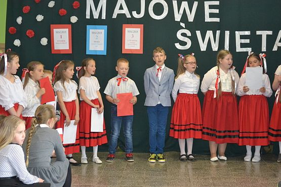 Grafika #20: "Witaj majowa jutrzenko"