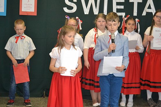 Grafika #21: "Witaj majowa jutrzenko"