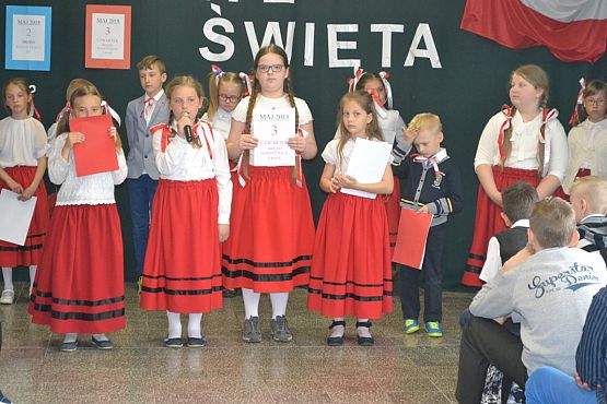 Grafika #23: "Witaj majowa jutrzenko"