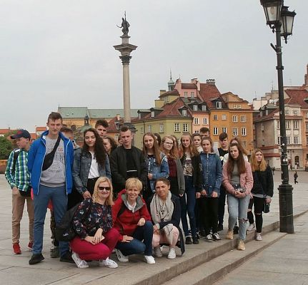 Grafika #3: Klasy drugie gimnazjum w Warszawie