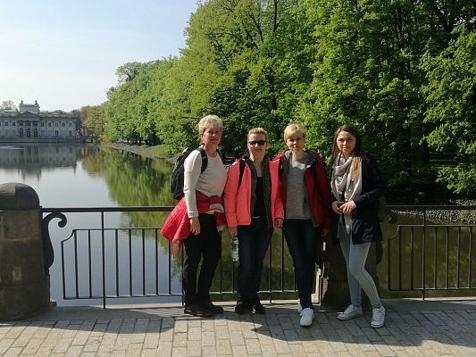 Grafika #5: Klasy drugie gimnazjum w Warszawie