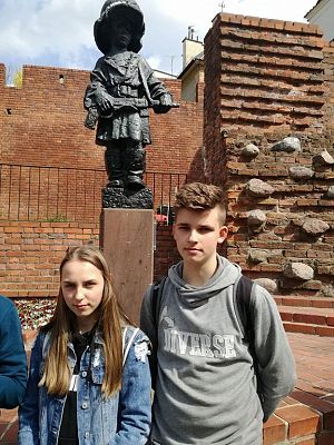 Grafika #9: Klasy drugie gimnazjum w Warszawie