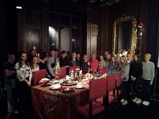 Grafika #19: Klasy drugie gimnazjum w Warszawie