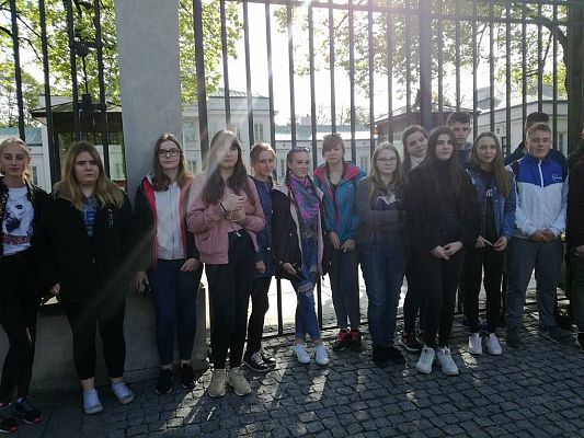 Grafika #26: Klasy drugie gimnazjum w Warszawie