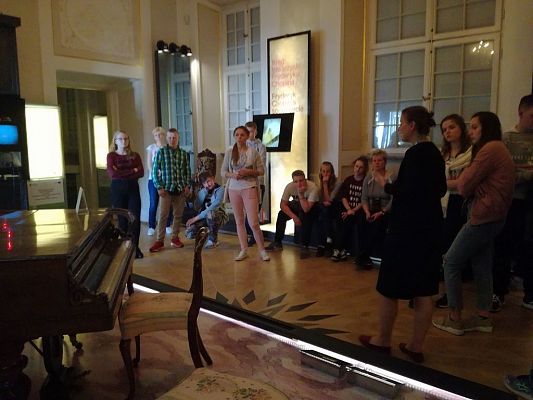 Grafika #28: Klasy drugie gimnazjum w Warszawie