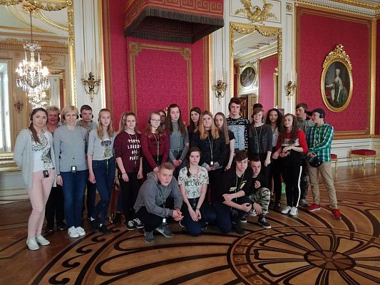 Grafika #32: Klasy drugie gimnazjum w Warszawie