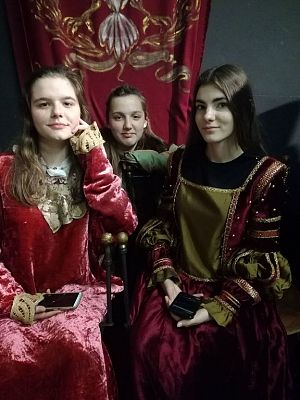 Grafika #33: Klasy drugie gimnazjum w Warszawie