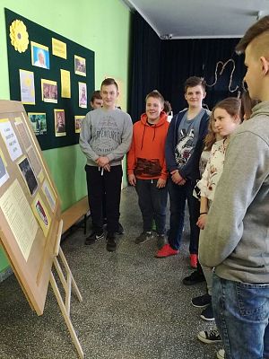 Grafika #3: Dzień Pamięci Ofiar Katynia