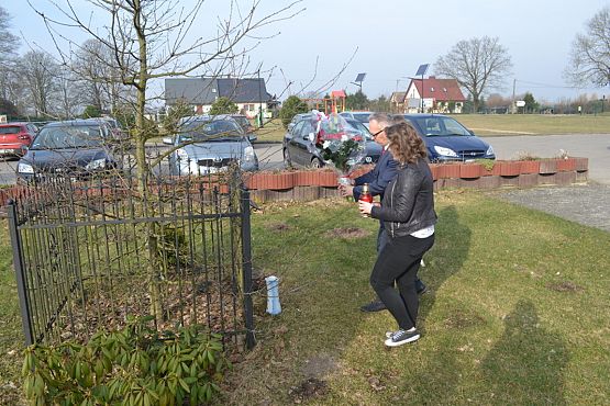 Grafika #3: Uczczenie pamięci ofiar katastrofy smoleńskiej