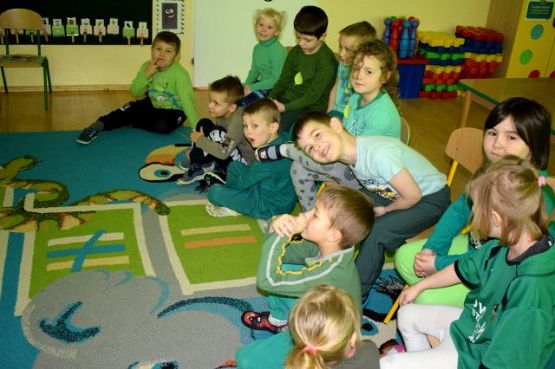 Grafika #1: Dzień zielony u "Pszczółek"