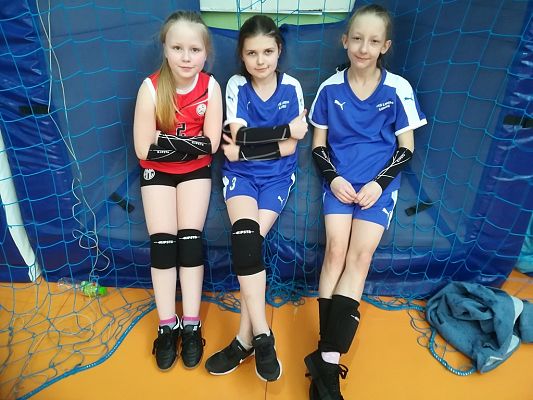 Grafika #8: "Kinder+sport"