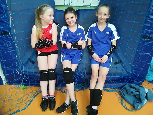 Grafika #9: "Kinder+sport"