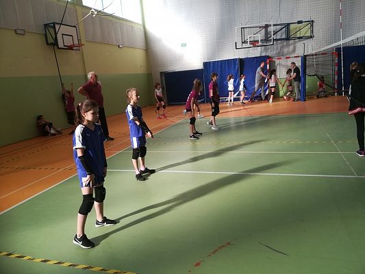 Grafika #14: "Kinder+sport"