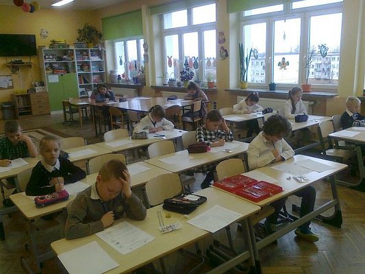 Grafika #9: Konkurs Matematyczny "Kangur"