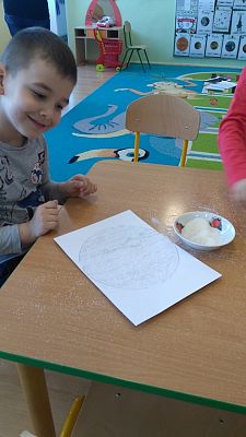 Grafika #9: "Kosmiczne" zajęcia w przedszkolu