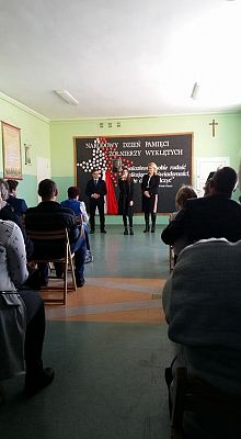 Grafika #0: Uroczystości wręczenia nagród laureatkom konkursu recytatorskiego o tematyce historycznej