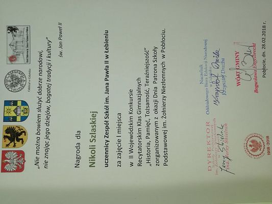 Grafika #3: Uroczystości wręczenia nagród laureatkom konkursu recytatorskiego o tematyce historycznej