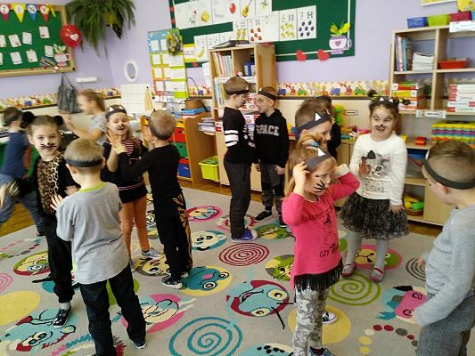 Grafika #5: Dzień Kota