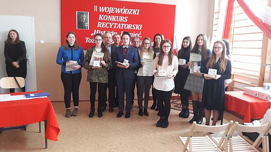 Grafika #12: I i III miejsce w finale wojewódzkiego konkursu o tematyce historycznej
