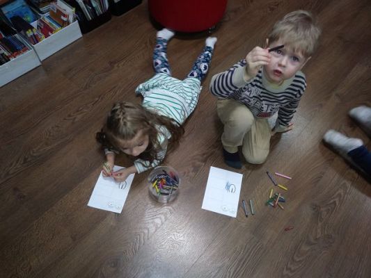 Grafika #9: WYCIECZKA SMERFÓW DO BIBLIOTEKI MIEJSKIEJ W LĘBORKU