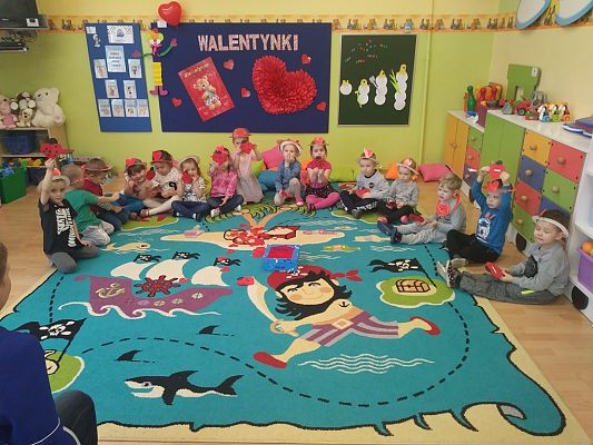 Grafika #8: ,,Małe serduszko- a miłość wielka jest!