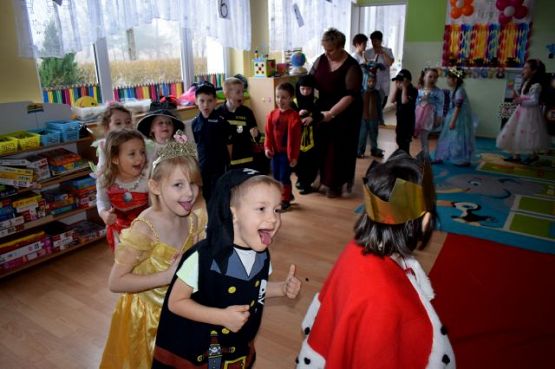 Grafika #23: BAL KARNAWAŁOWY W PRZEDSZKOLU