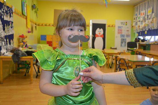 Grafika #5: BAL KARNAWAŁOWY W PRZEDSZKOLU