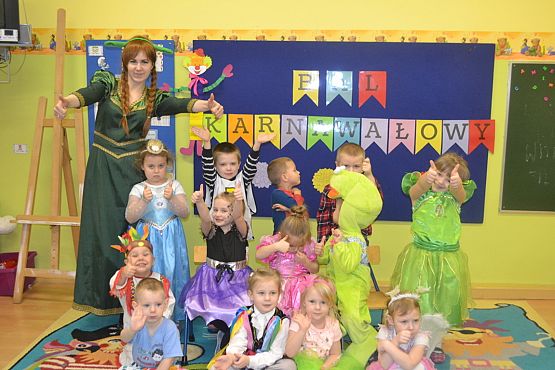 Grafika #10: BAL KARNAWAŁOWY W PRZEDSZKOLU