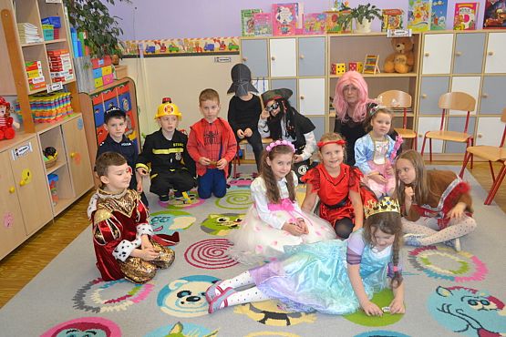 Grafika #15: BAL KARNAWAŁOWY W PRZEDSZKOLU