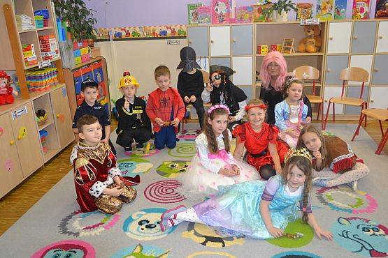 Grafika #16: BAL KARNAWAŁOWY W PRZEDSZKOLU