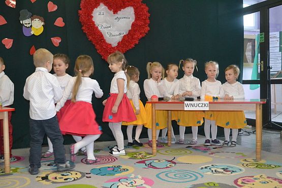 Grafika #1: Dzień Babci i Dziadka w Przedszkolu