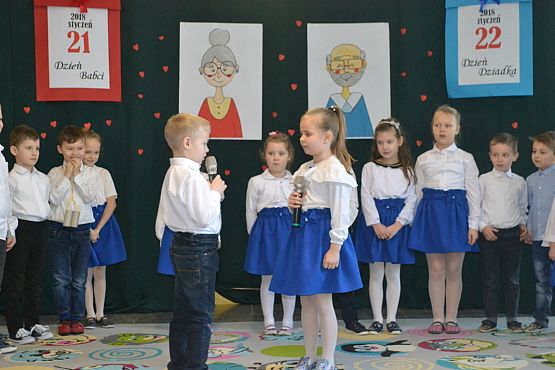 Grafika #4: Dzień Babci i Dziadka w Zerówce