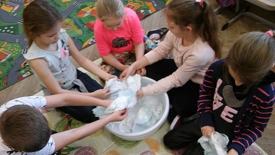 Grafika #1: Zabawy na śniegu