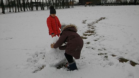 Grafika #14: Zabawy na śniegu