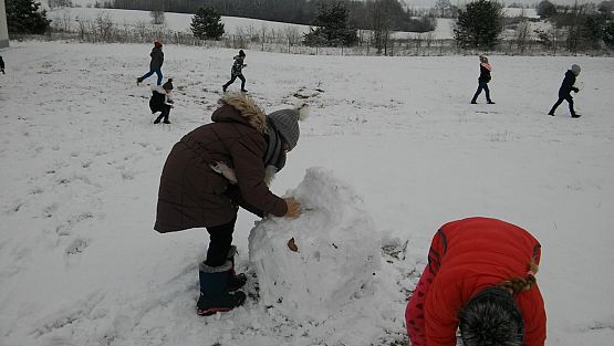 Grafika #15: Zabawy na śniegu