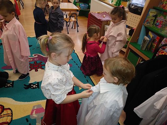 Grafika #2: Dzień Koszuli