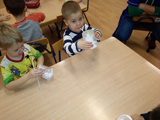 Grafika #2: Zima u Smerfów