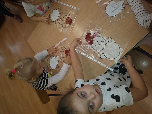 Grafika #11: Zima u Smerfów