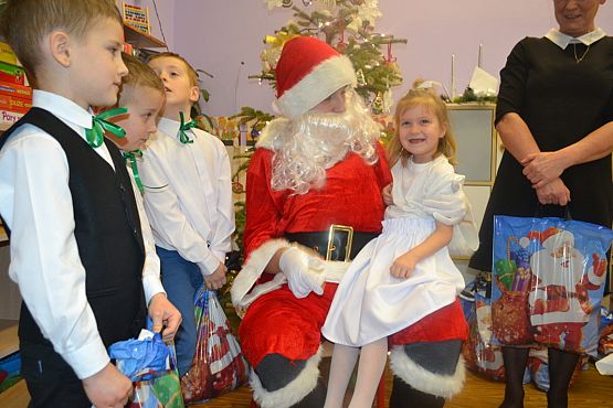 Grafika #27: Świeć gwiazdeczko mała świeć" – Spotkanie Gwiazdkowe w zerówce