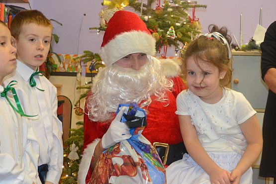 Grafika #30: Świeć gwiazdeczko mała świeć" – Spotkanie Gwiazdkowe w zerówce