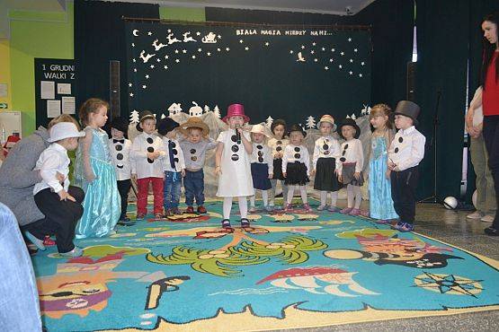 Grafika #1: BIAŁA MAGIA MIĘDZY NAMI – spotkanie w przedszkolu