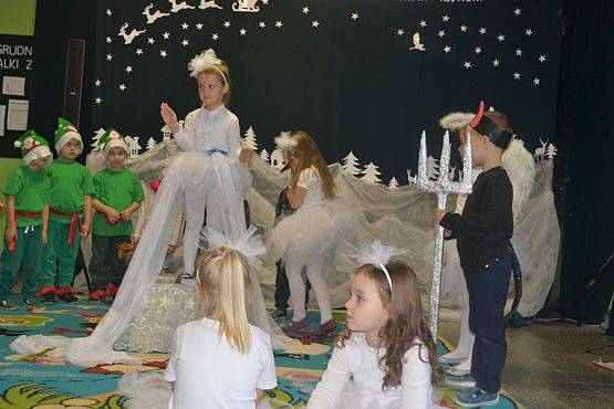 Grafika #11: BIAŁA MAGIA MIĘDZY NAMI – spotkanie w przedszkolu
