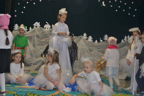 Grafika #16: BIAŁA MAGIA MIĘDZY NAMI – spotkanie w przedszkolu