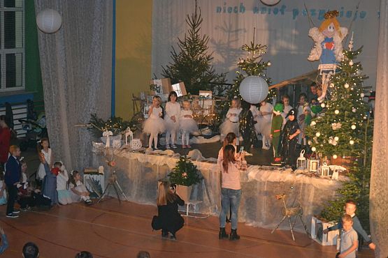 Grafika #8: Rodzinny Kiermasz Świąteczny