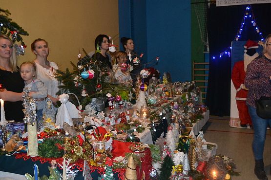 Grafika #17: Rodzinny Kiermasz Świąteczny