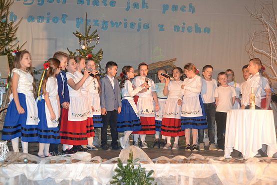 Grafika #10: Rodzinny Kiermasz Świąteczny - zdjęcia