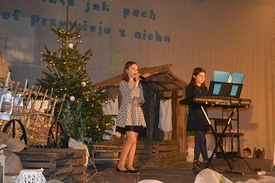 Grafika #12: Rodzinny Kiermasz Świąteczny - zdjęcia