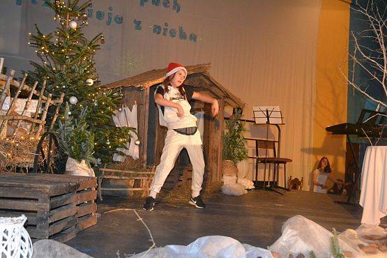 Grafika #16: Rodzinny Kiermasz Świąteczny - zdjęcia